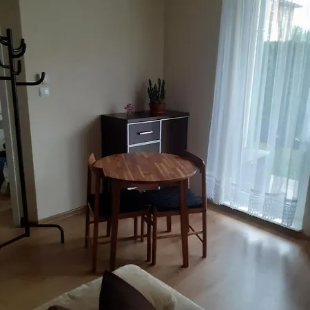 Apartmán Sloneczny Z Malym Ogrodkiem *